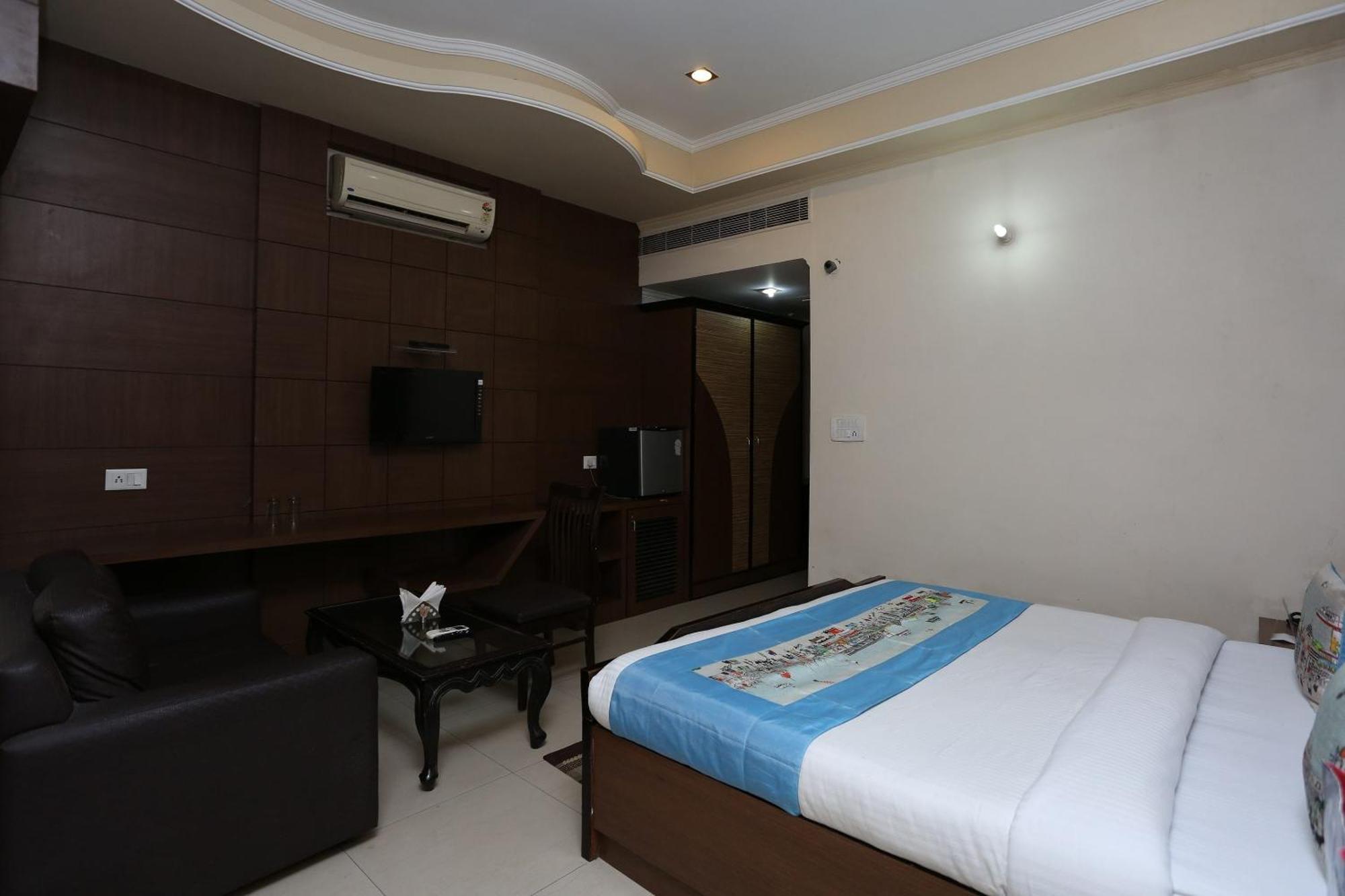 Hotel O Mukut Regency Ghaziabád Exteriér fotografie